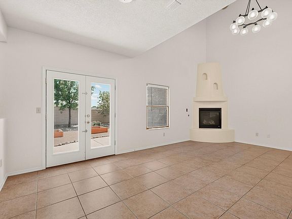 5th image of 9232 Bluewood Ln NE