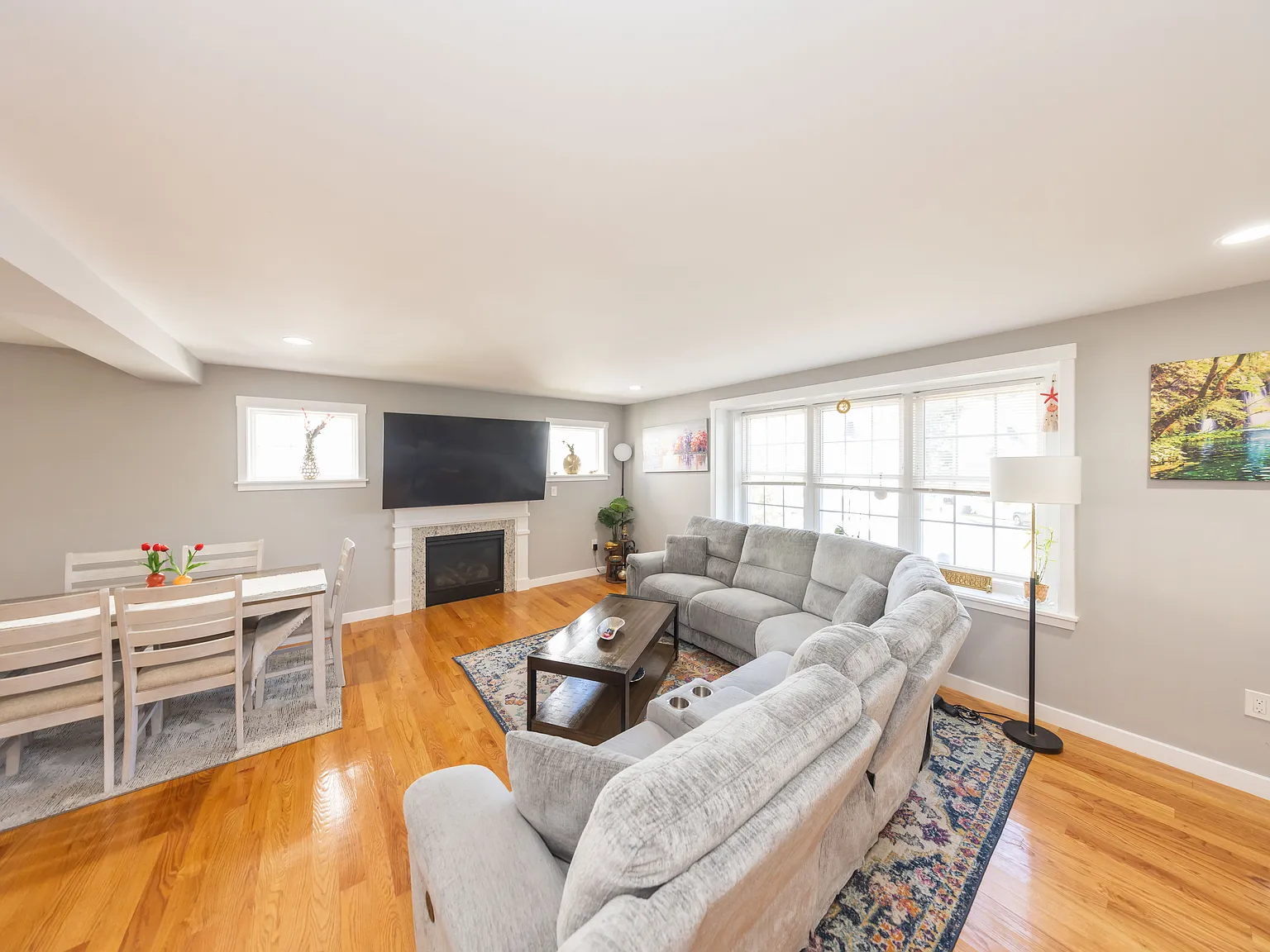 3 bed, 2100 sqft, $3,800 — Photo 4