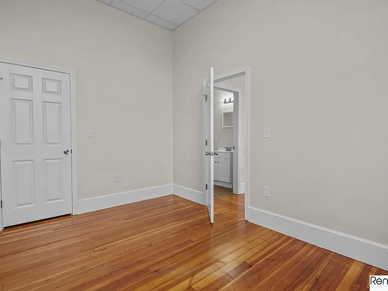 75 County Street 5 — Photo 8