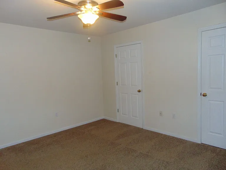 1709 N Lakewood Dr — Photo 17