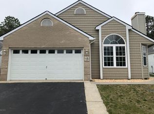 15 Weybridge Ct, Toms River, NJ 08757