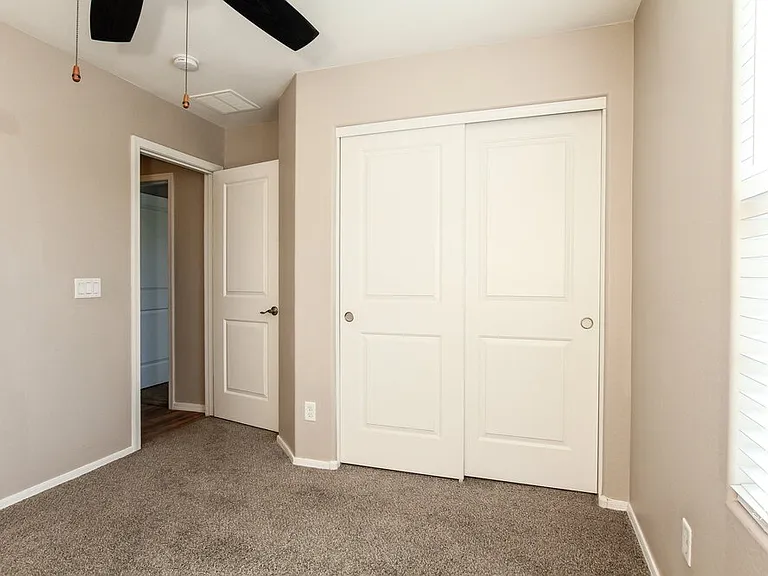 5804 S 10th Dr — Photo 14