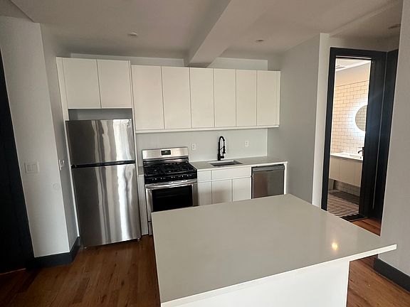 3rd image of 568 Communipaw Ave #207B