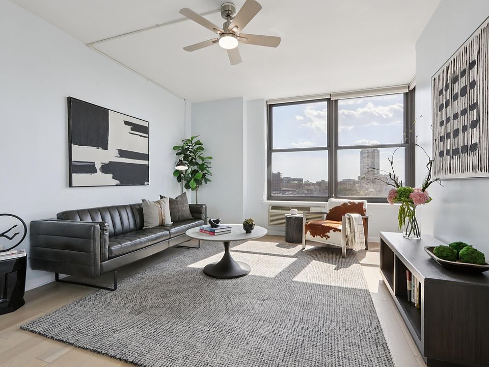 1st image of 102 Christopher Columbus Dr APT 904