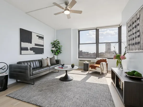 102 Christopher Columbus Dr APT 904, Jersey City, NJ 07302