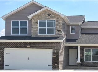 2147 Southern Oak Cir, Belleville, IL 62226