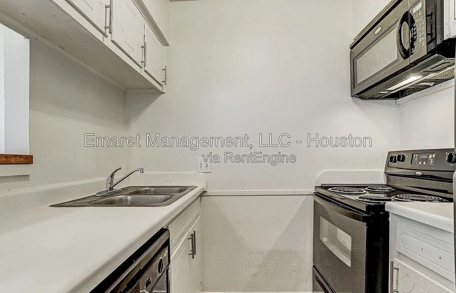 Redemption Square Apartments — Photo 2
