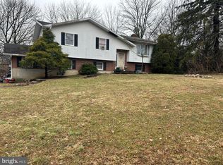 4361 Wolfs Crossing Rd, Orefield, PA 18069