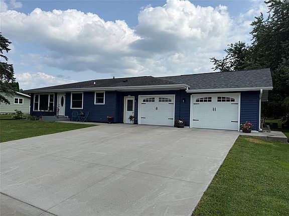 2nd image of 1125 Pleasant Avenue