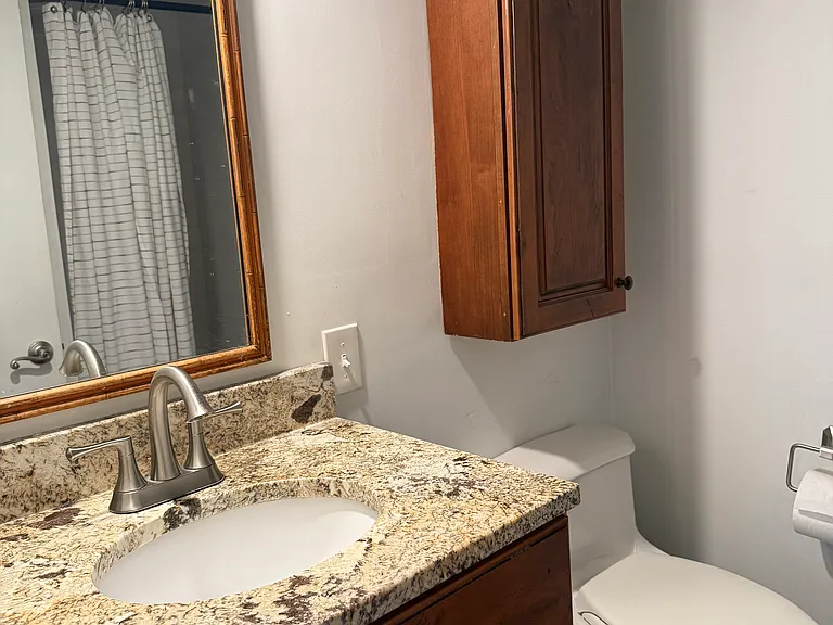 103 Vernon Ln — Photo 6