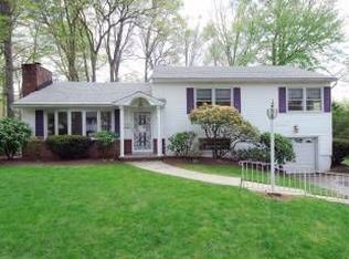 33 Townsend Dr, Florham Park, NJ 07932