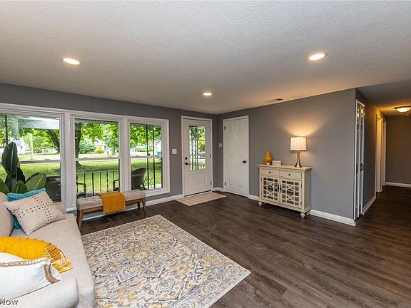 5th image of 9899 E Idlewood Dr
