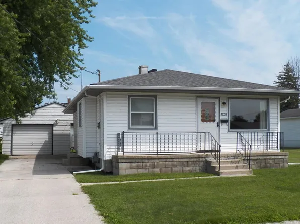 3728 West Marshall STREET, Manitowoc, WI 54220
