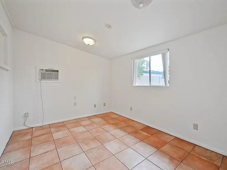 6238 N 10th St — Photo 3