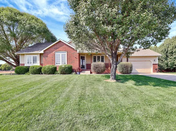 501 N Dawn Ln, Colwich, KS 67030