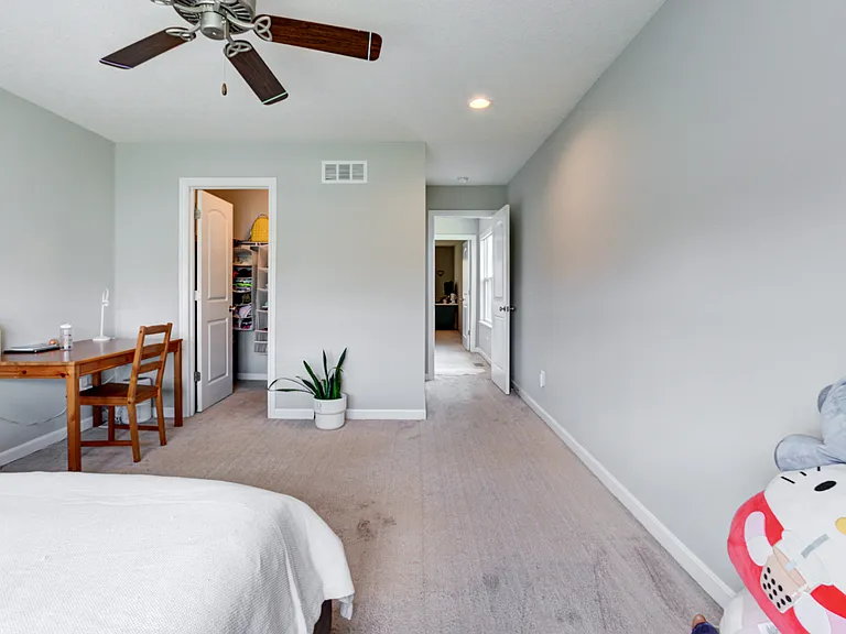5589 Landgate Dr — Photo 25