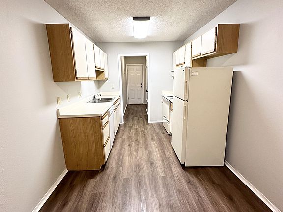 4th image of 5704 Sara St #A