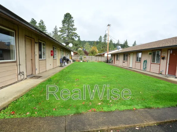 415 W 1st Ave, Sutherlin, OR 97479