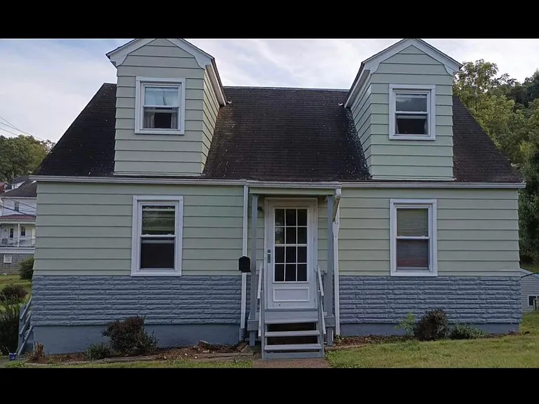 801 Duff Ave — Photo 2
