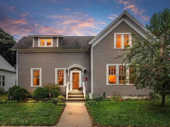 1439 Carney Blvd, Marinette, WI 54143