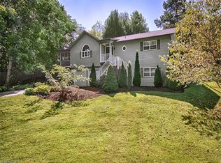 110 Spring Dr, Mars Hill, NC 28754