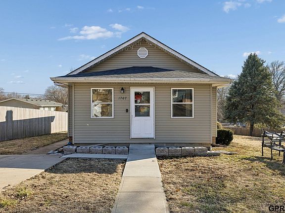 2nd image of 1707 3rd Corso