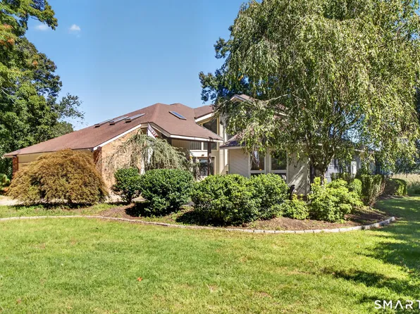5 Sand Creek Drive, Old Saybrook, CT 06475