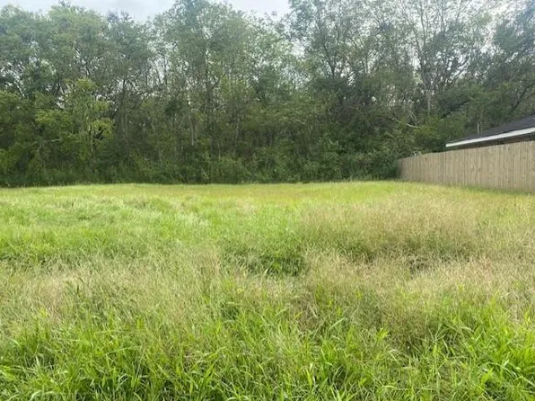 1637 Heights Dr, Saint Bernard, LA 70085