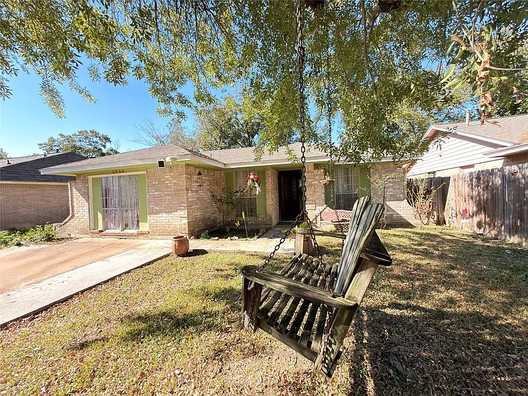 6406 Tall Willow Dr — Photo 2