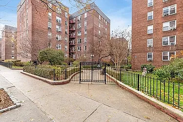 Rented by New York Realty Minimax Inc