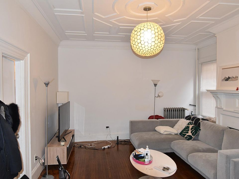 2nd image of 13 Aberdeen St #15C