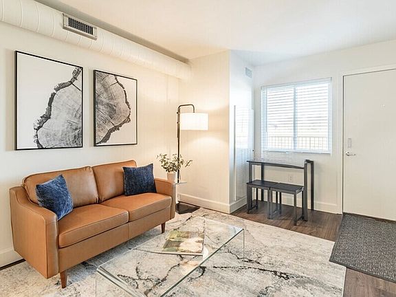 3rd image of 601 Orange Ave NE #4ac05ccf1