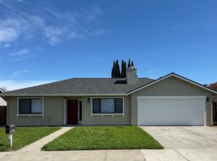 1039 Homestead Ave, Hollister, CA 95023