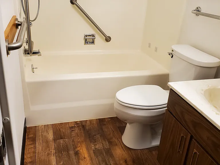 1280 Plainview Rd #8 — Photo 15