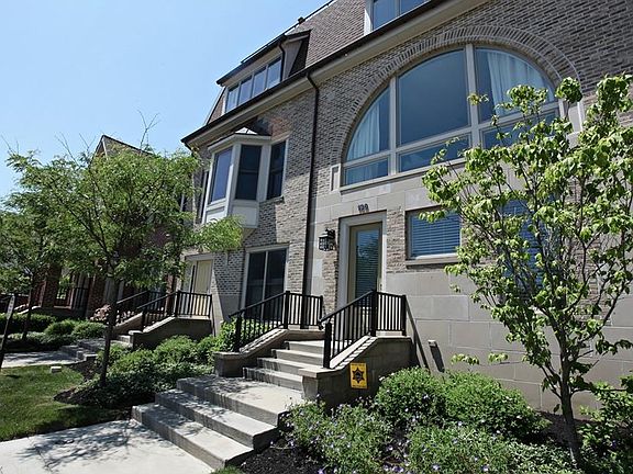 5th image of 136 Vine St #14
