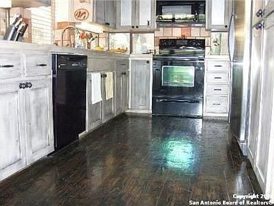 5th image of 12119 Mission Trace St