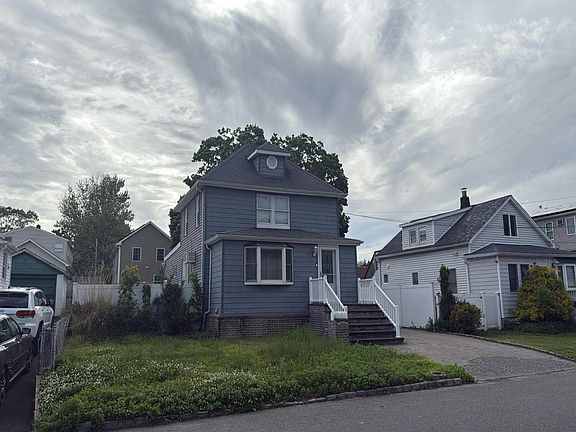 3rd image of 255 Meucci Ave