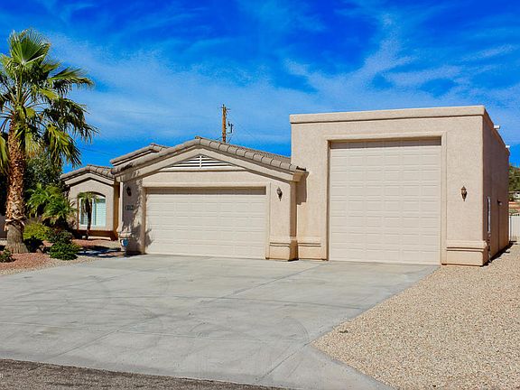 2nd image of 4013 Bluegrass Dr