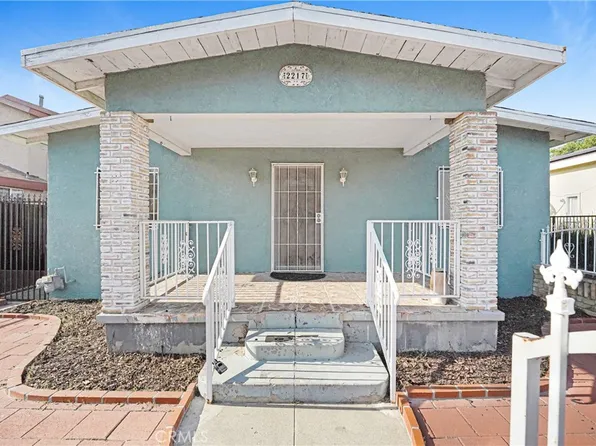 2217 Mortimer Ave, Huntington Park, CA 90255