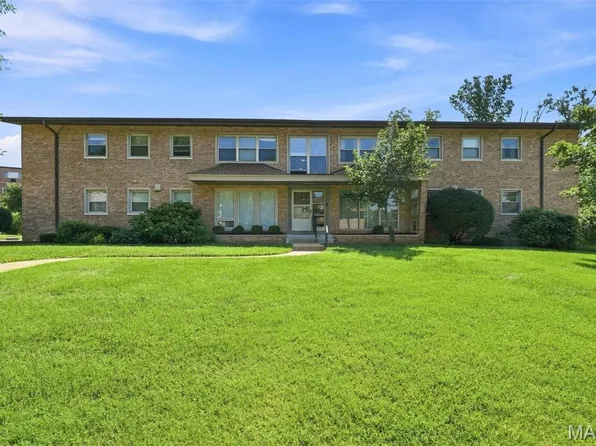 4 Delcrest Ct APT 104, Saint Louis, MO 63124