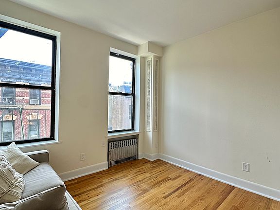 5th image of 21 Leroy St APT 19
