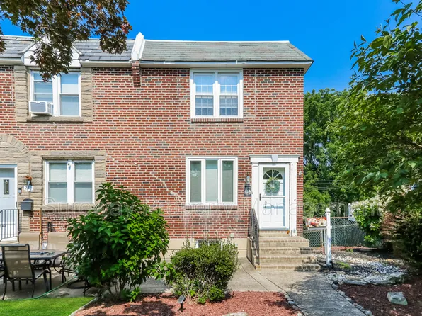 241 Westpark Ln, Clifton Heights, PA 19018