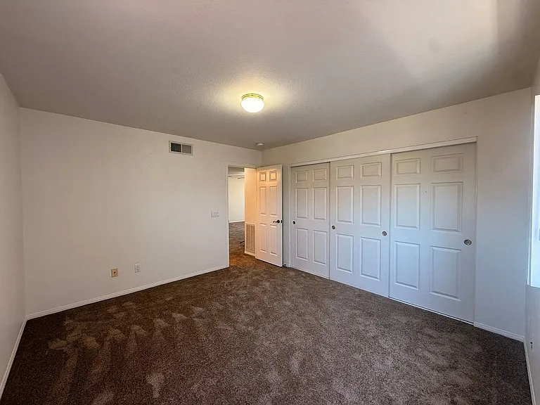5254 Southhampton Cv — Photo 17