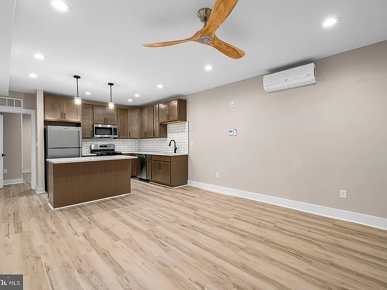 400 S Conkling St #5 — Photo 6
