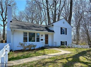 9701 Cedar Ln, Bethesda, MD 20814
