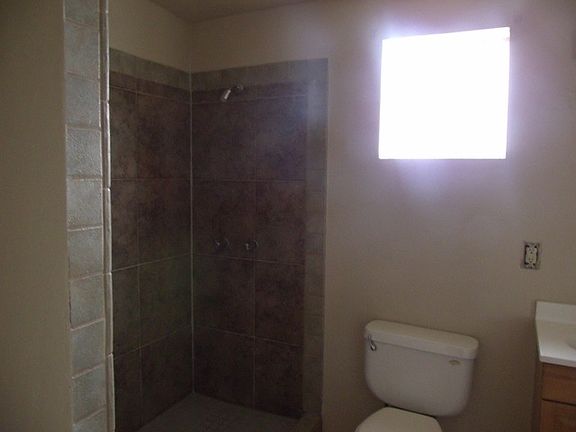 5th image of 5803 S Fontana Ave #1