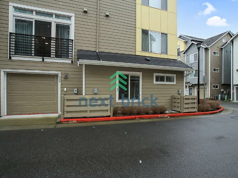 1438 158th Ct NE — Photo 22