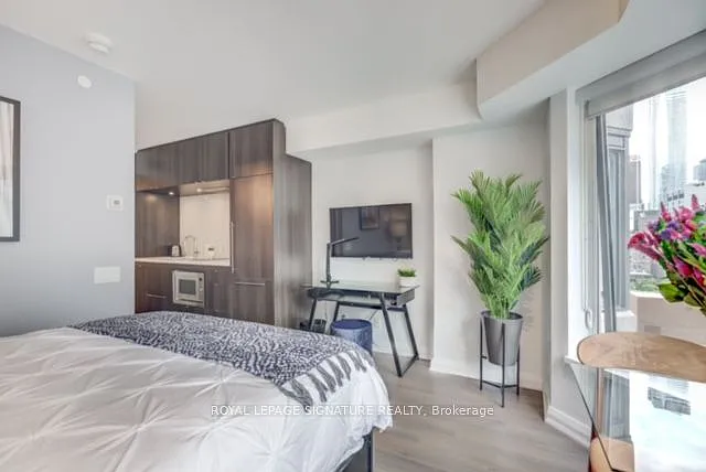 155 Yorkville Ave #1113 — Photo 7