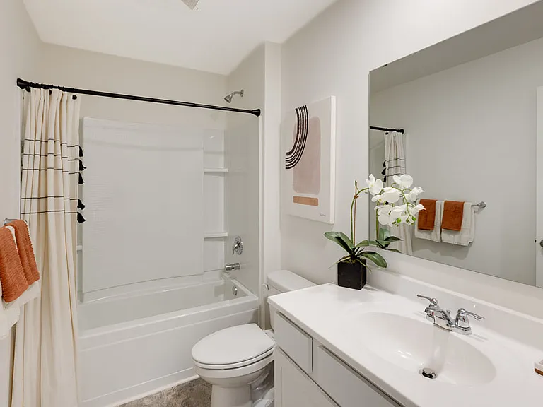 8996 Auburn Woods Rd — Photo 3