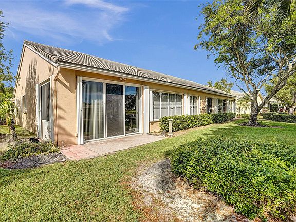 4th image of 8946 Brittany Lakes Drive